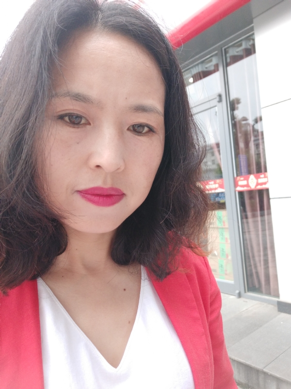 枫叶飘零的第一张照片--湖北认干亲服务网