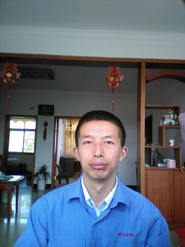 红玫瑰的第一张照片--湖北认干亲服务网