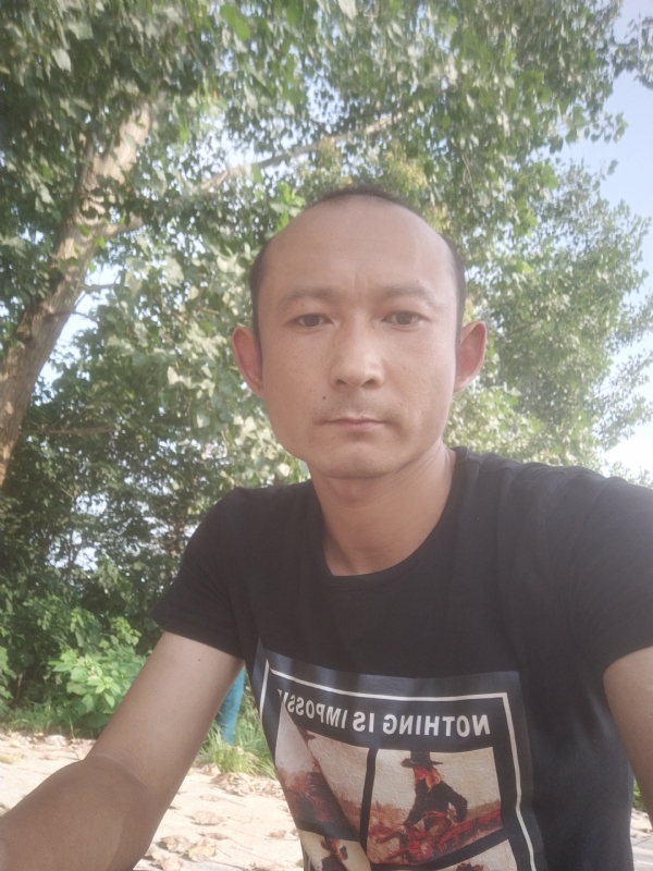 80大叔的第一张照片--湖北认干亲服务网